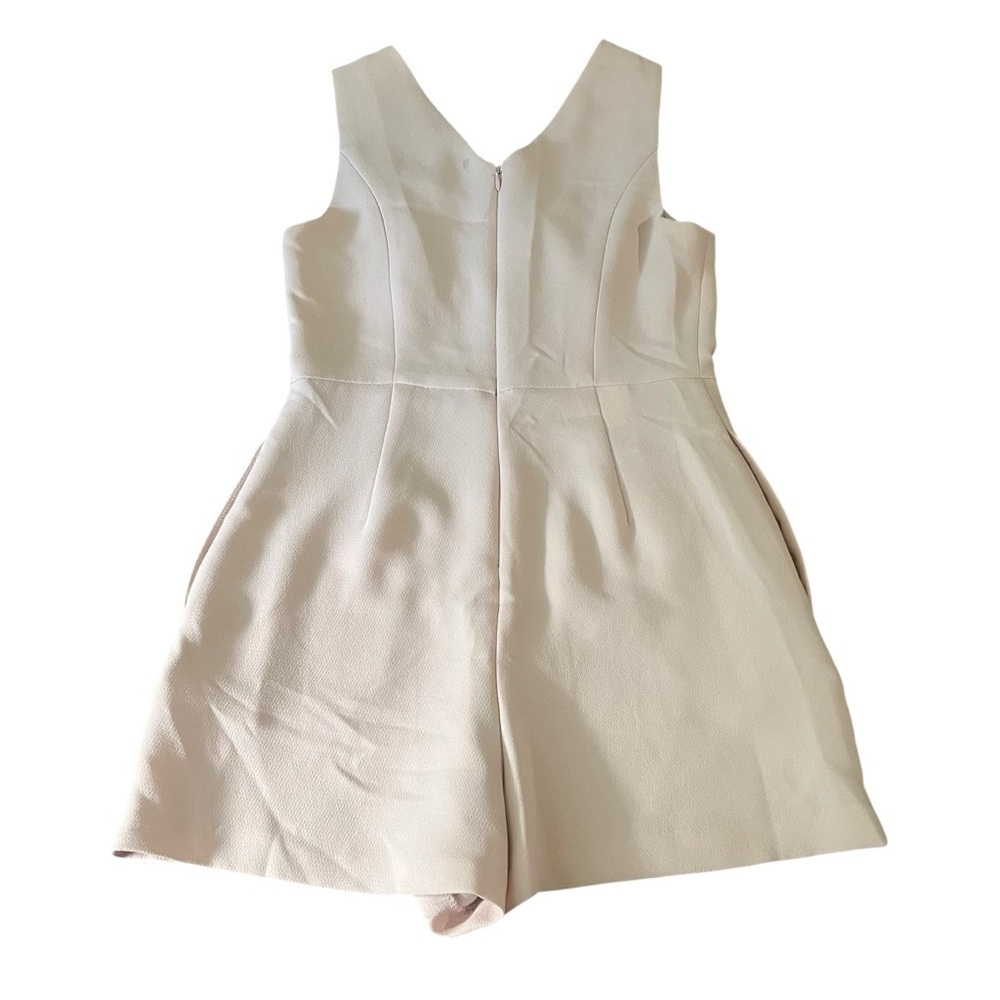 NWT BCBGGeneration Rose Colored Pink Sleeveless V-Neck Romper Size 4 - Picture 3 of 7
